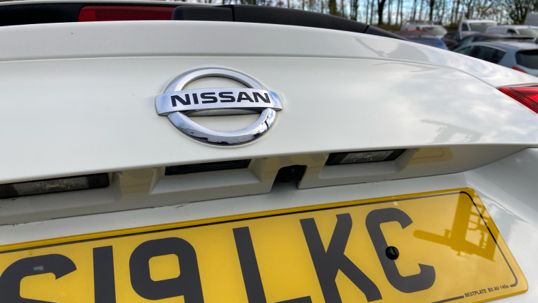 Nissan Qashqai 1.2 DiG-T N-Connecta 5dr Petrol Hatchback
